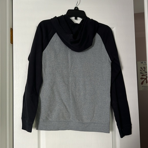 Boys under armour sweatshirt - Picture 3 of 4